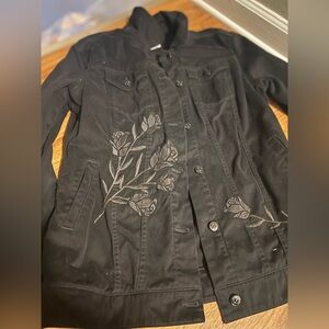 Lularoe women’s black embroidered floral jacket size large.